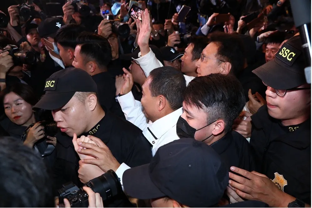 【選前之夜】侯康配造勢晚會大咖齊批綠執政弊端　訴諸「藍綠對決」棄保柯文哲