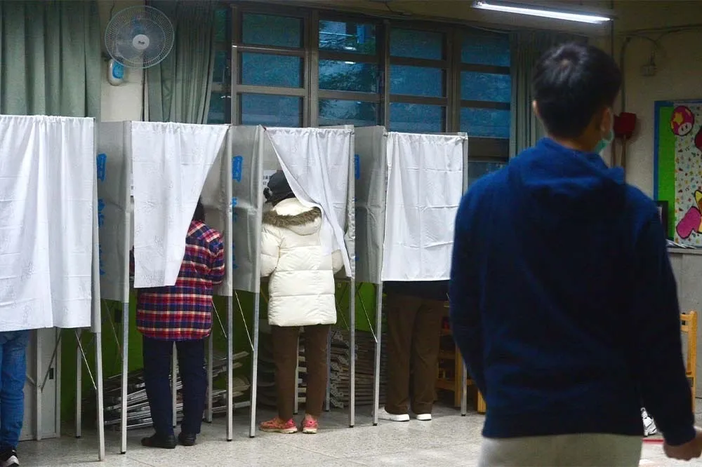 北市投票15件違規！27歲萬華女偷拍總統選票　最重可罰30萬元