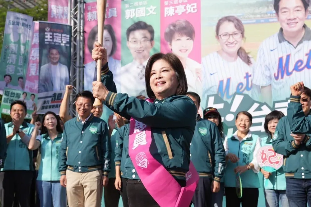 【2024大選開票】台南第1選區賴惠員拚二連霸　破3萬票自行宣布當選