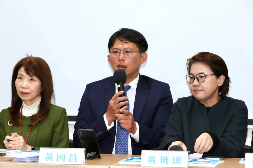 民眾黨成立院「關鍵少數」　黃國昌喊話藍綠：提出國會改革藍圖
