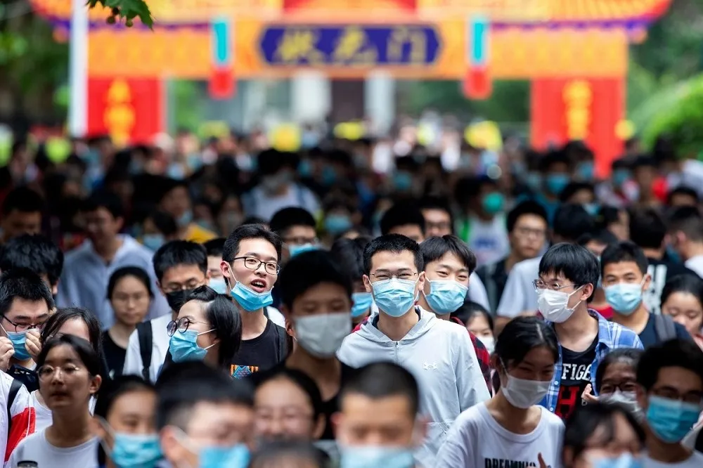 蓋牌半年才公布！中國青年失業率14.9%　「優化」數據剔除在校生 