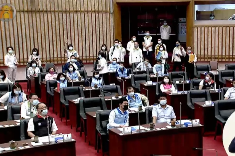 高市議會藍營槓上綠議長集體拒抽委員會　湧言會反成最大贏家
