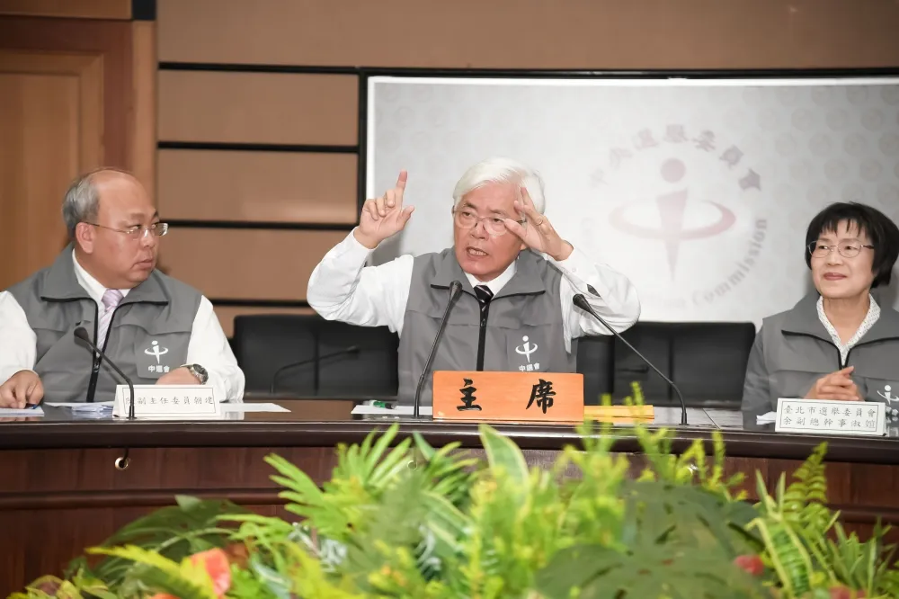 TikTok湧百則影音涉選務假訊息　中選會舉報後已下架54則