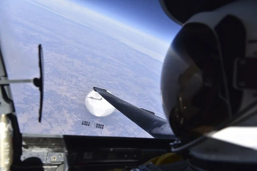 中國空飄氣球又來南北亂竄　解放軍機4架次也闖中線