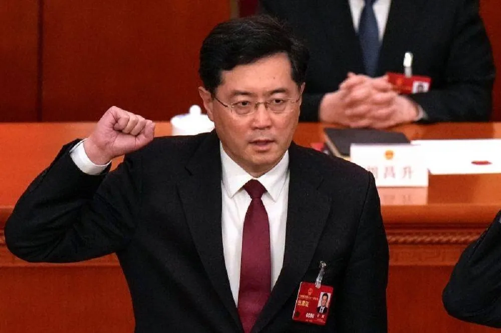 秦剛遭解職　中國高階外交官罕見回應：做錯事被炒不足為奇