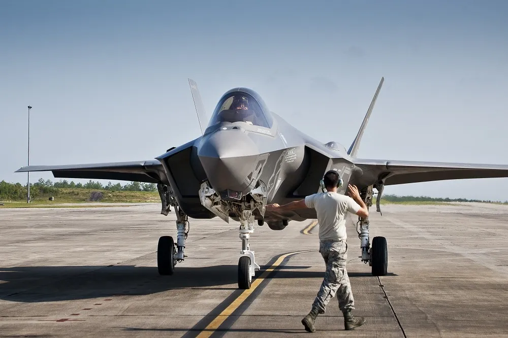 【有片】簽署24架F-35戰機採購備忘錄　捷克砸1700億推動「史上最重要軍購案」