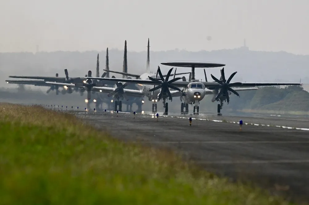 【春節加強演訓】空軍偵蒐共艦P-3C反潛機　妥善率提高8架可升空戰備