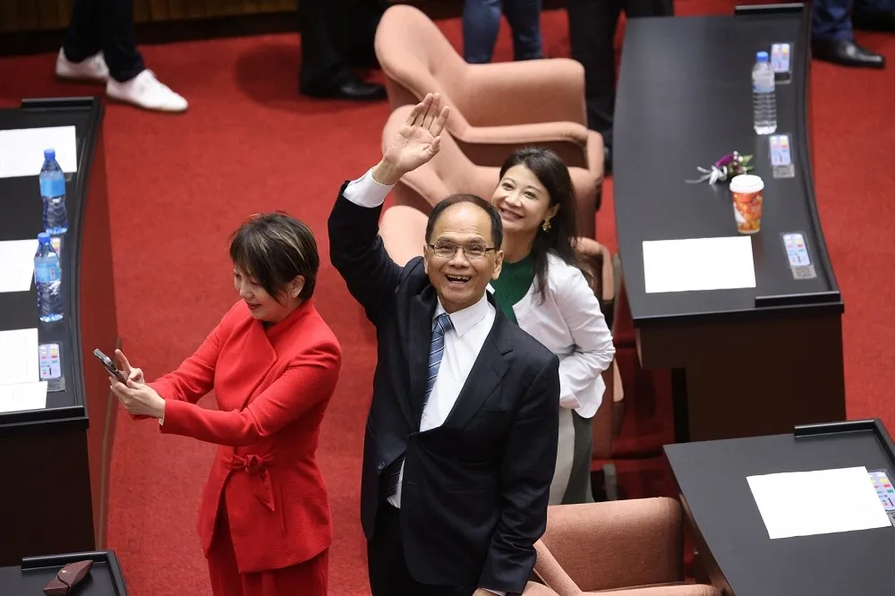 【內幕】選前即已作好裸辭準備　游錫堃積極爭取「舊識」支持仍不敵白營黨紀