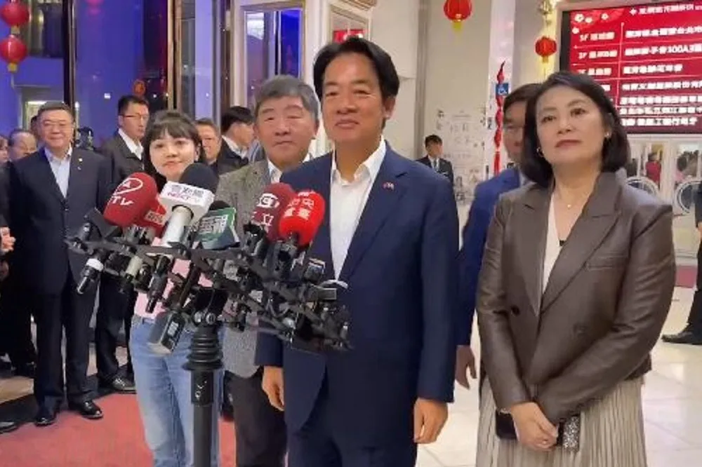赴感恩餐會恭喜韓國瑜當選國會龍頭　游錫堃失利辭立委、賴清德嘆很可惜