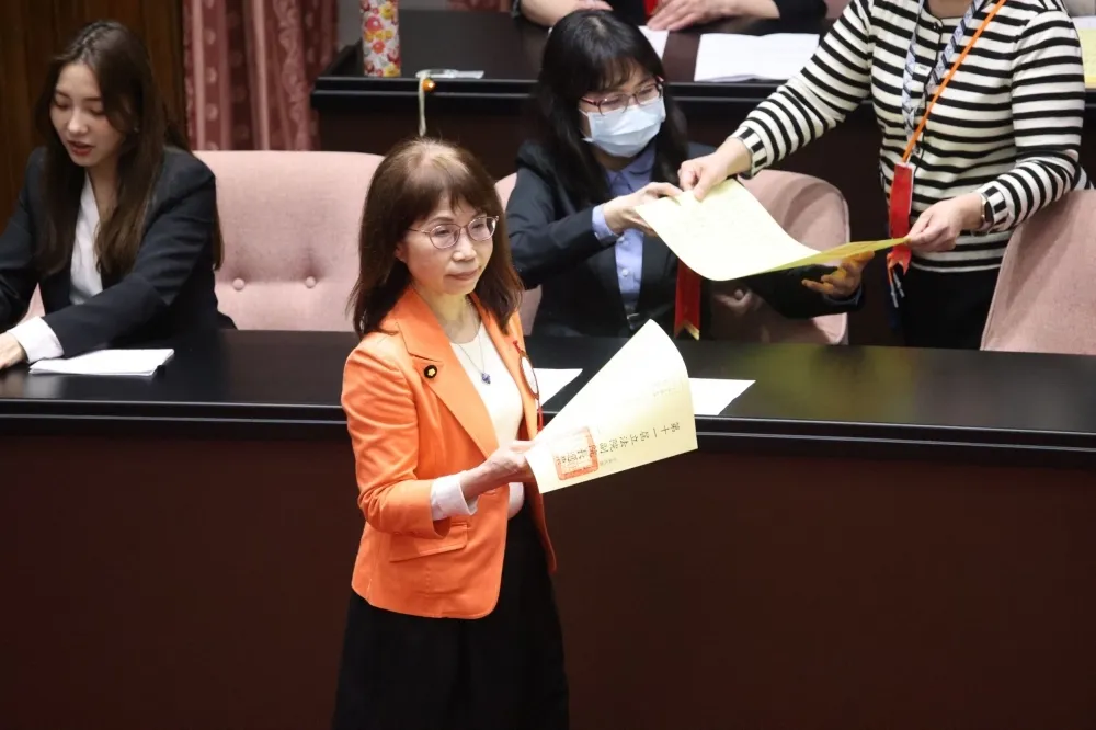 【快訊】手滑讓選票變廢票　陳昭姿辭民眾黨團幹事長