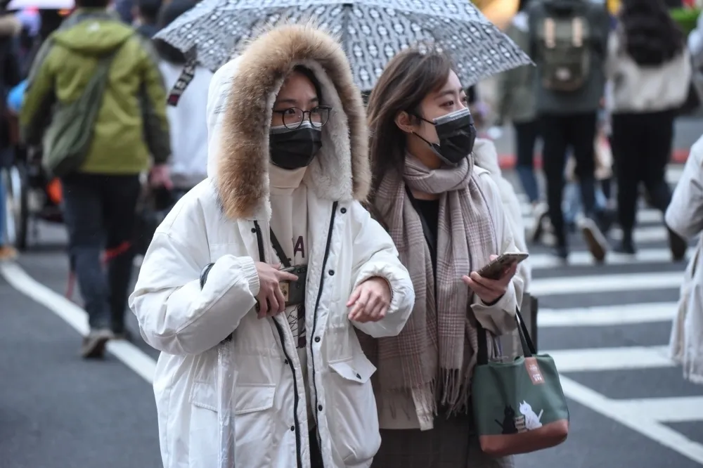 又要變冷！大陸冷氣團下周三報到　全台除夕、初一恐又濕又冷