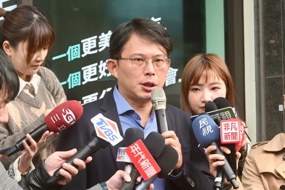 黃國昌曝綠營中間人自稱代表林佳龍　諷林「為了閣揆之位背叛游錫堃」