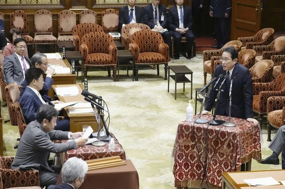 自民黨驚濤裂岸  岸田文雄必須破斧沈舟