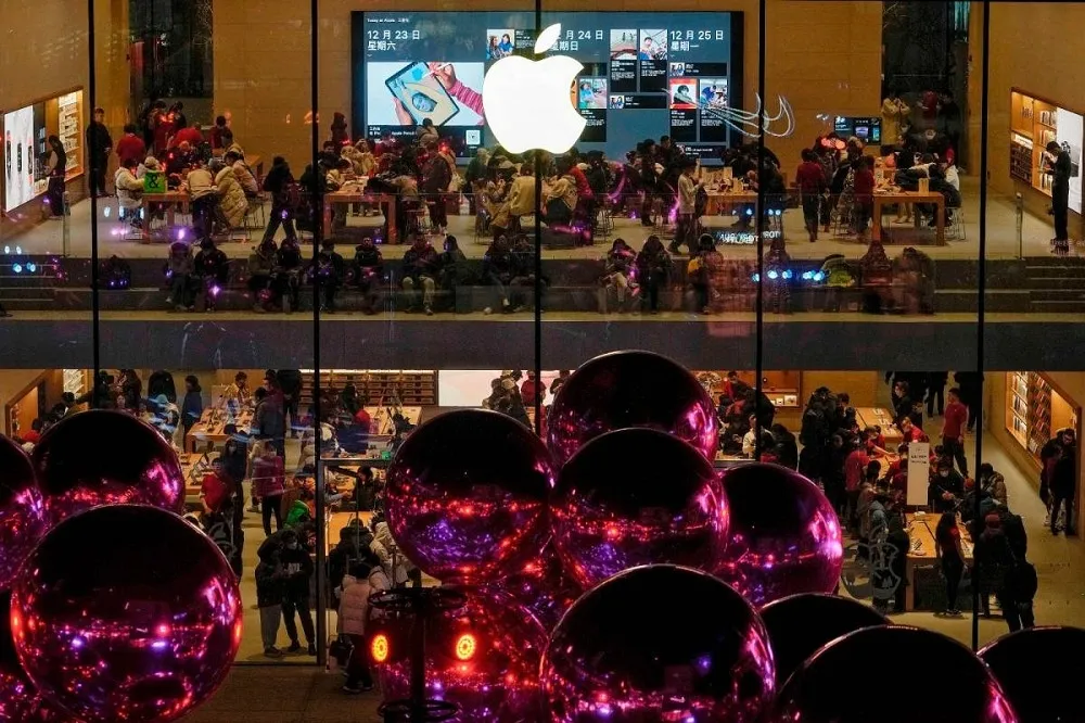 iPhone中國銷量暴跌市佔率仍居冠　今年面臨華為重返5G市場挑戰