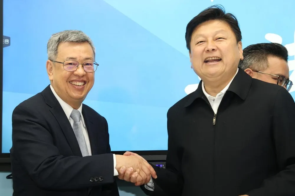 見韓稱願食安專報後　陳建仁嗆傅崐萁：可比較過去8年與馬執政時的進步