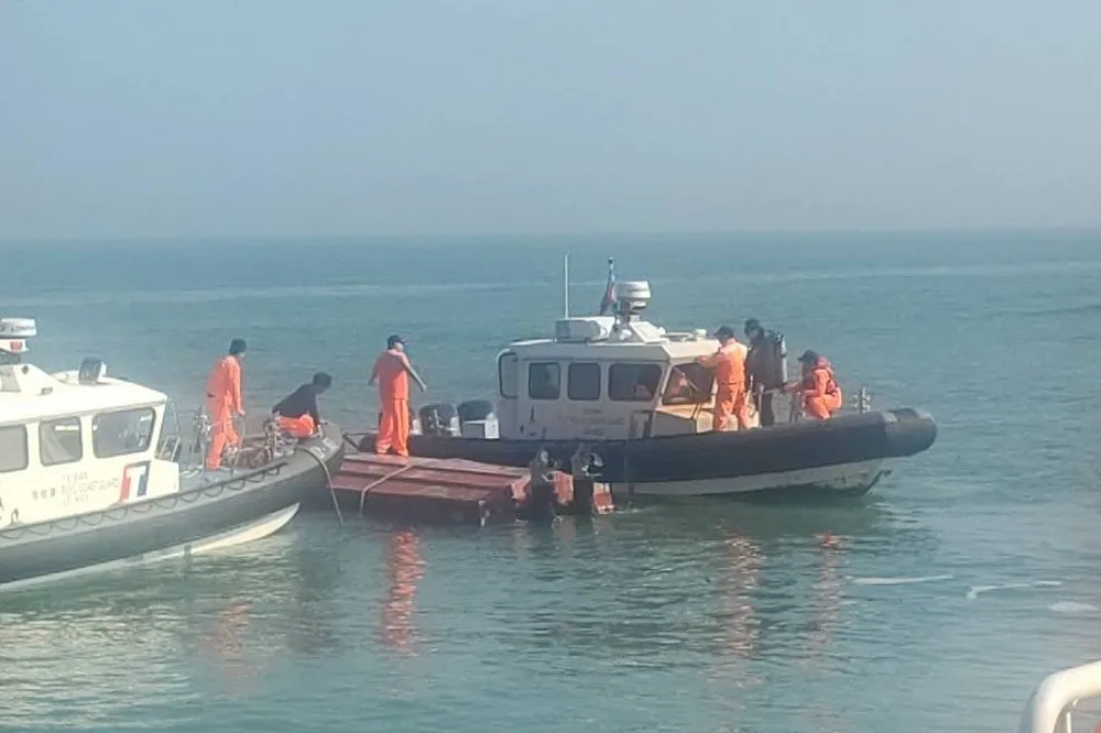中國漁船拒攔檢翻覆2死　金門地檢初判溺水身亡