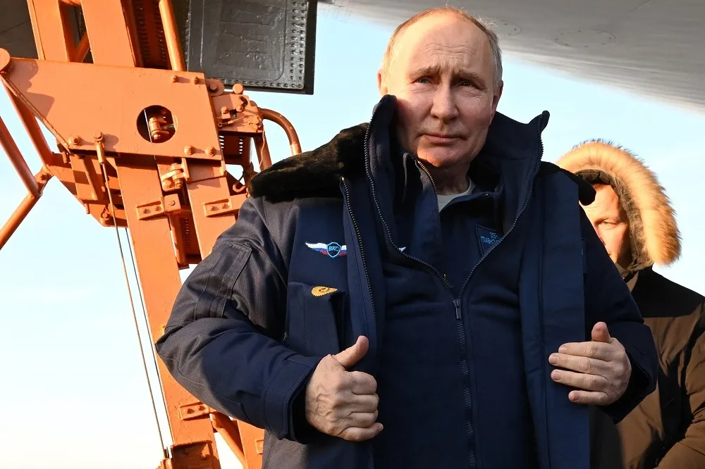 【有片】普丁高調試駕「可攜核彈」Tu-160M轟炸機　拜登痛罵「瘋狂SOB」
