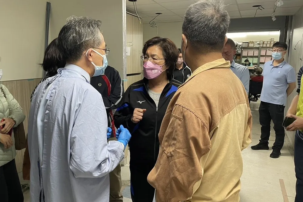 集氣加油！彰化3姊弟出身貧戶　彰基及秀傳不收醫藥費、 社會處開設捐款專戶　