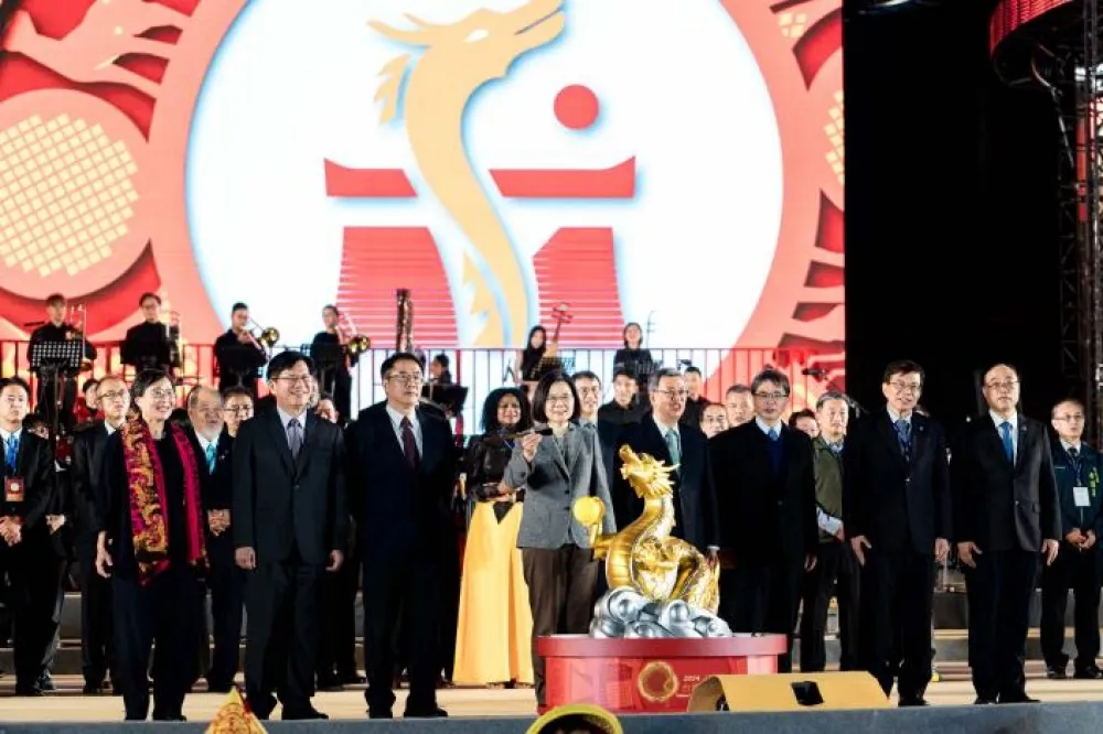 2024台灣燈會璀璨啟燈 黃偉哲邀請國內外遊客來臺南賞燈