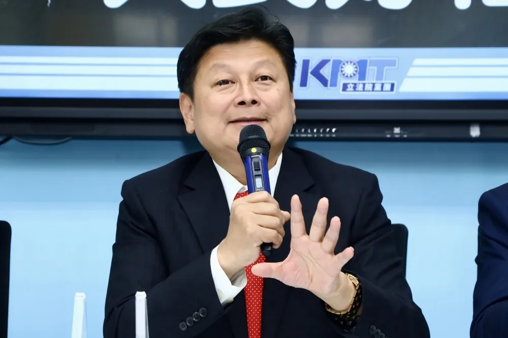 黨團共識營爆自費惹藍委不滿　傅崐萁將提告：譴責可恥造謠行為
