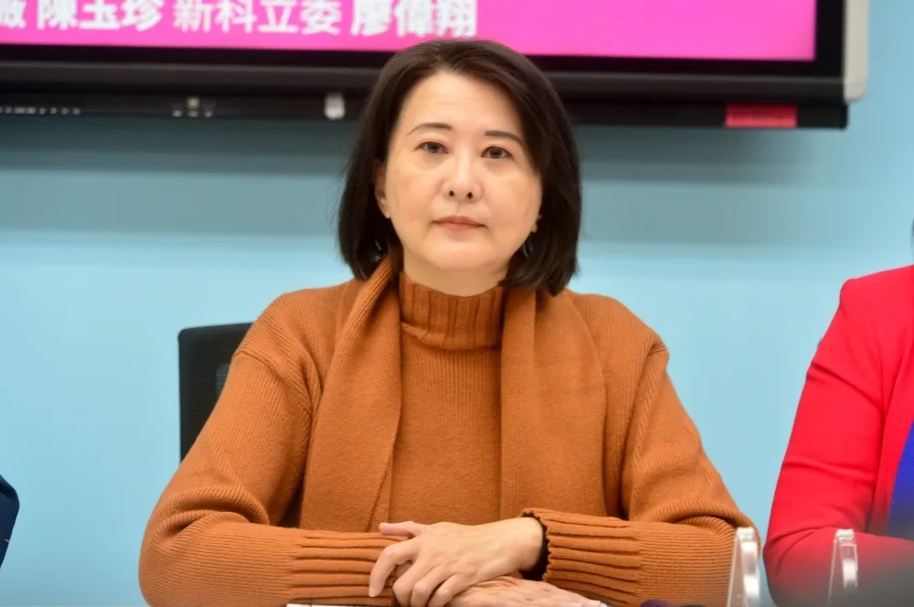 中國快艇翻覆2死暴露海巡密錄器不足　王鴻薇質疑：過去5年的預算花到哪？