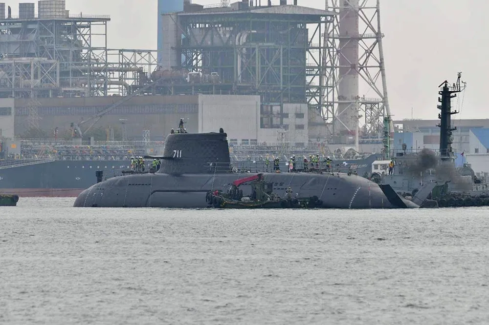 【曝光片】國造潛艦海鯤號下水囉！　歷史性畫面曝光