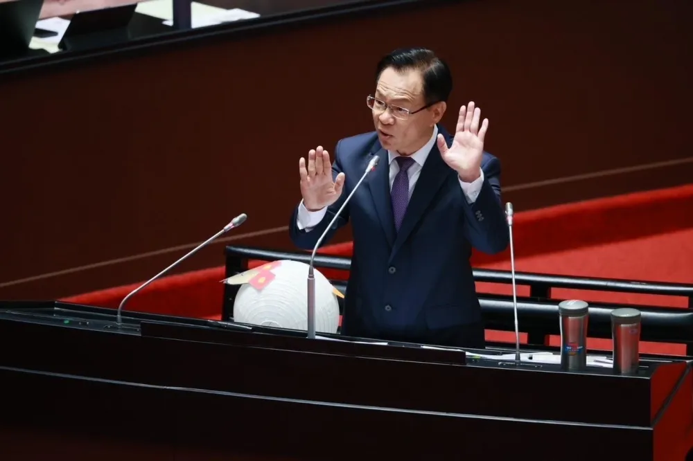 【召委選舉】民眾黨8席全挺藍為顧全大局　張啟楷：與柯文哲一同決定