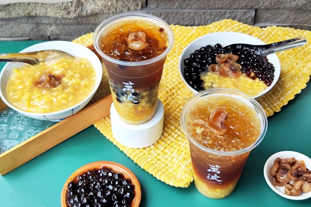 滿料超飽足！萬波推復古手搖飲「桂圓綠豆蒜」　加入大波霸、小珍珠口感升級