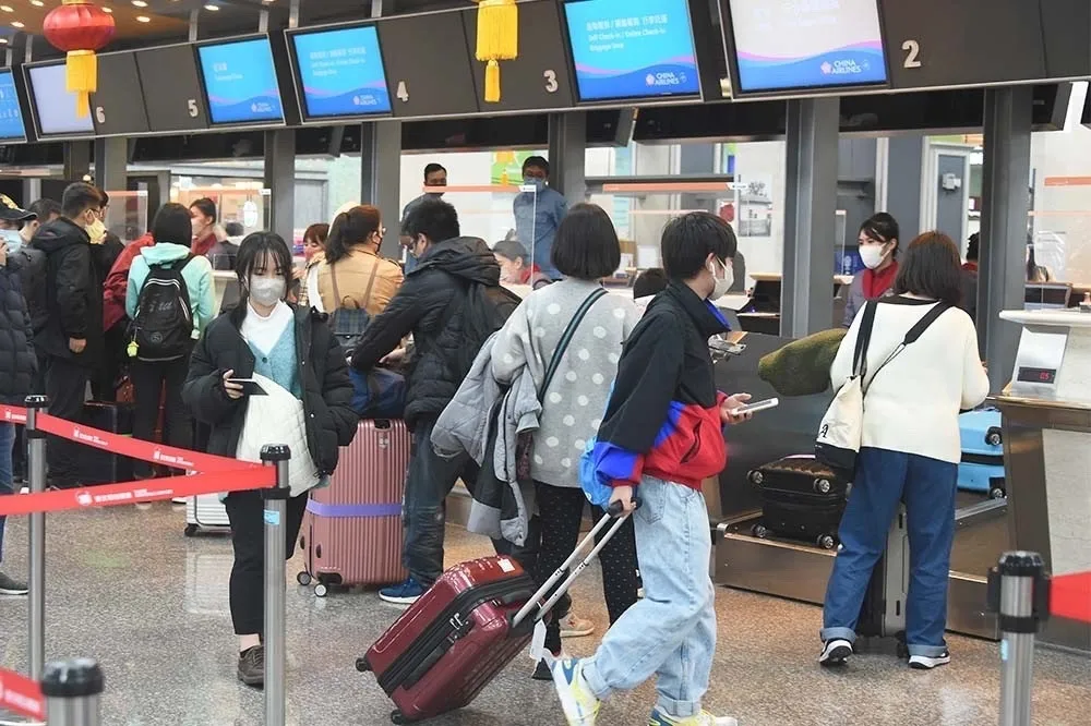 赴中旅遊開放首日　至少50團破上千人