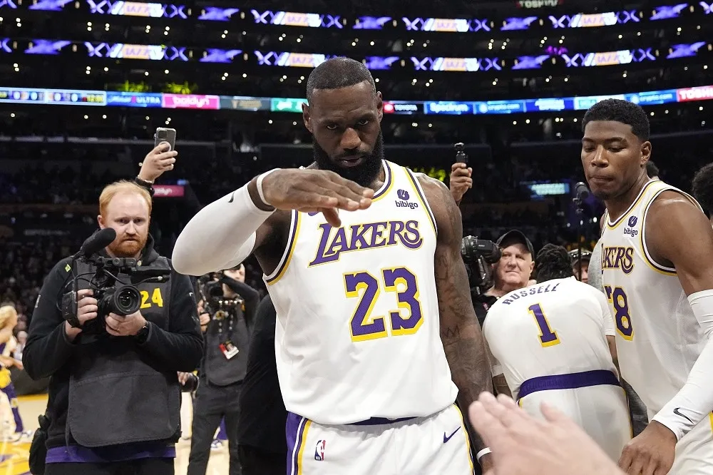【有片】NBA史上第1人！湖人「詹皇」詹姆斯成4萬分先生　還有其他NBA超狂紀錄