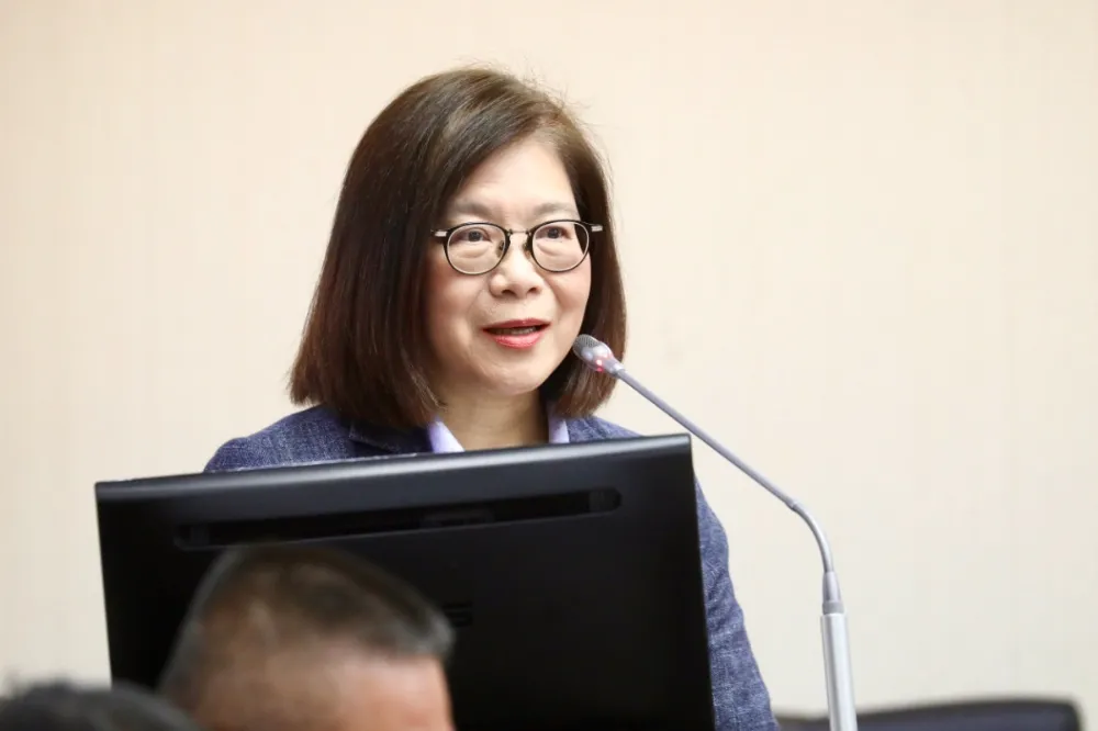 【中國快艇翻覆案】遭批說明不清不楚像「擠牙膏」　管碧玲：面對質疑忍辱負重