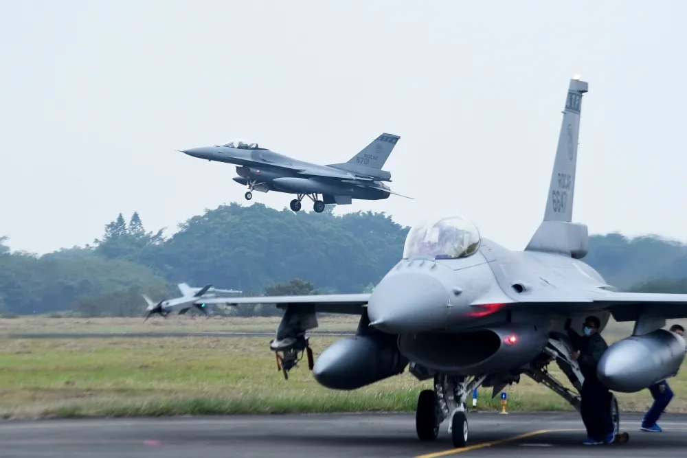海陸空即日起至3月中出動多款機種　鎖定台灣西南、東部空域操演