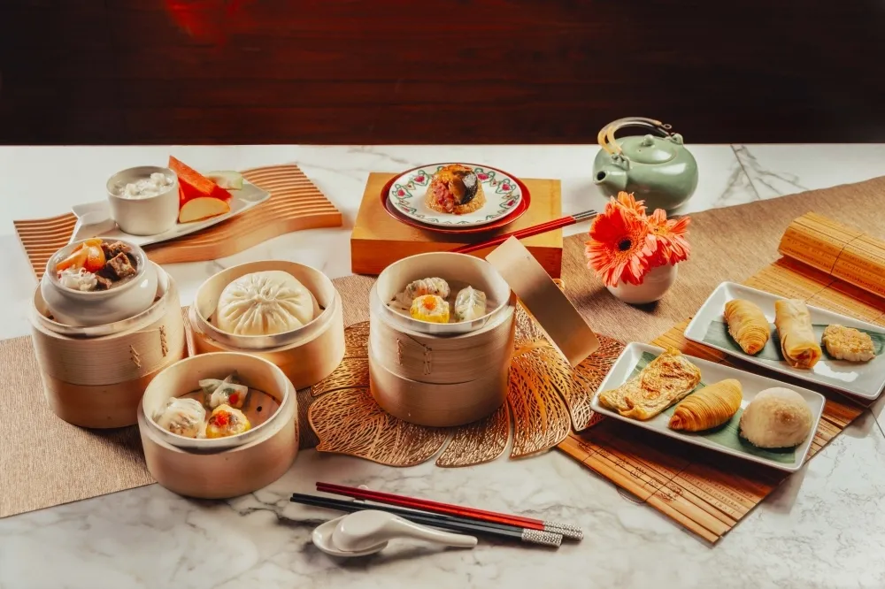 【有片】嚐港點還能穿旗袍拍美照！君悅漂亮中餐廳推週末限定港式午茶　神旺潮品集 · 忠孝店假日午茶全面 9 折