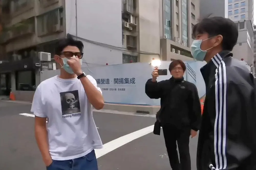 【傻眼片】修杰楷、王柏傑錢櫃慶生爆衝突畫面曝光　打人的竟是竹聯幫、統促黨成員