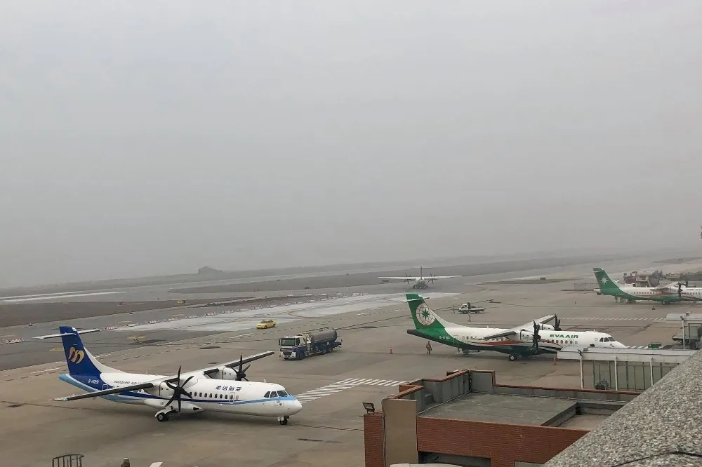 霧鎖金門　機場關閉、小三通暫停航