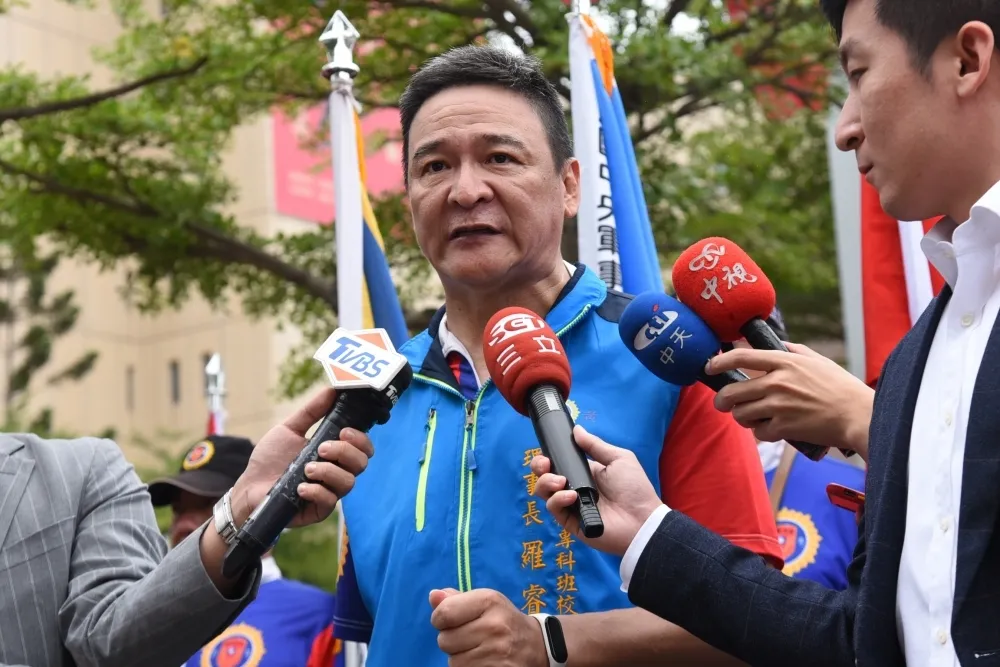 痛批朱立倫切割歷史　黃復興副主委嗆：不是捨棄老人就能獲年輕人支持