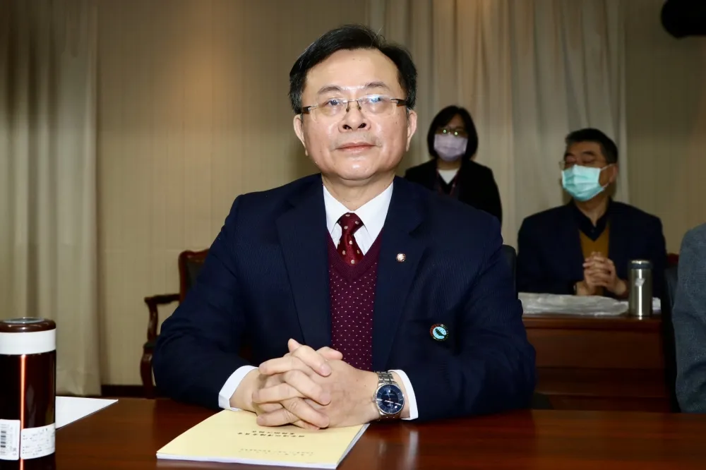 NCC報告未提鏡電視及中天關台案　藍白立委酸陳耀祥「回去重寫功課」