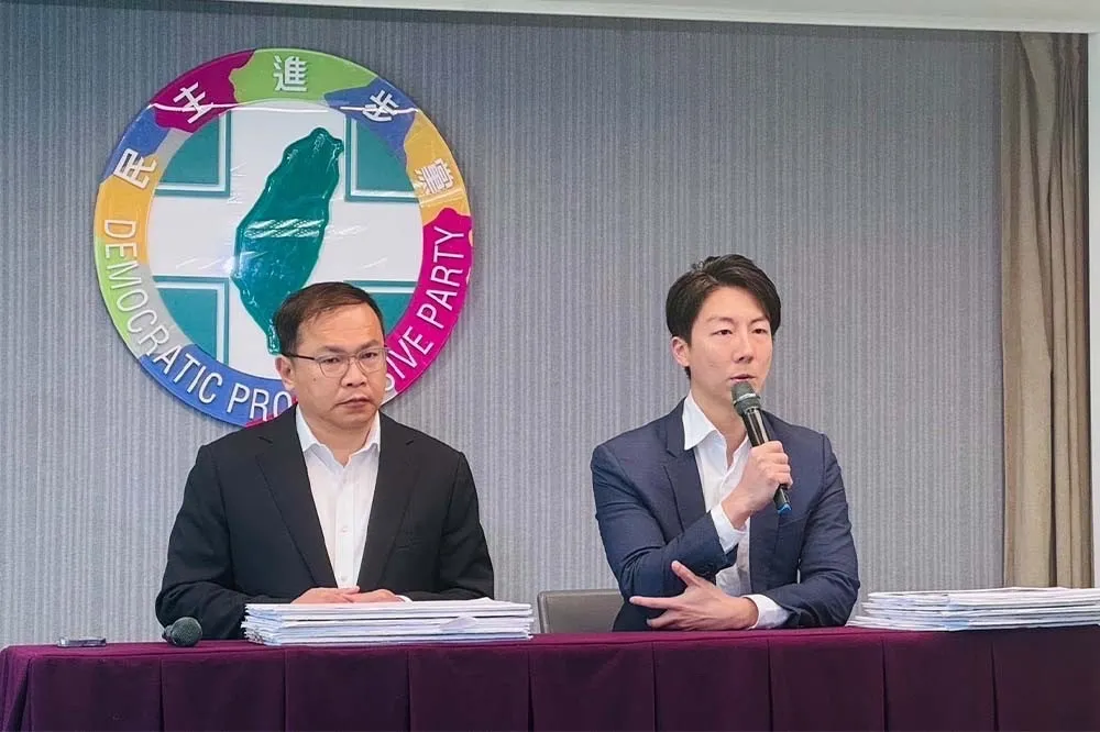 民主基金會補助遭濫用？　綠遭質疑養青年軍、藍被控拿來做選舉文宣
