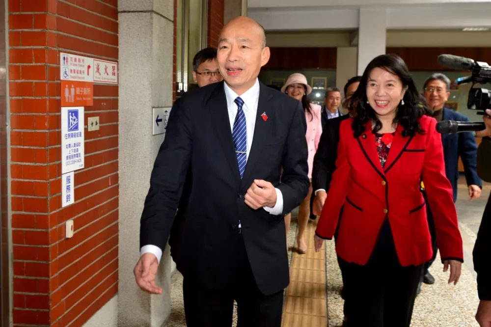 民主基金會挨批「卡韓」吃相難看　外交部：扭曲事實無法苟同