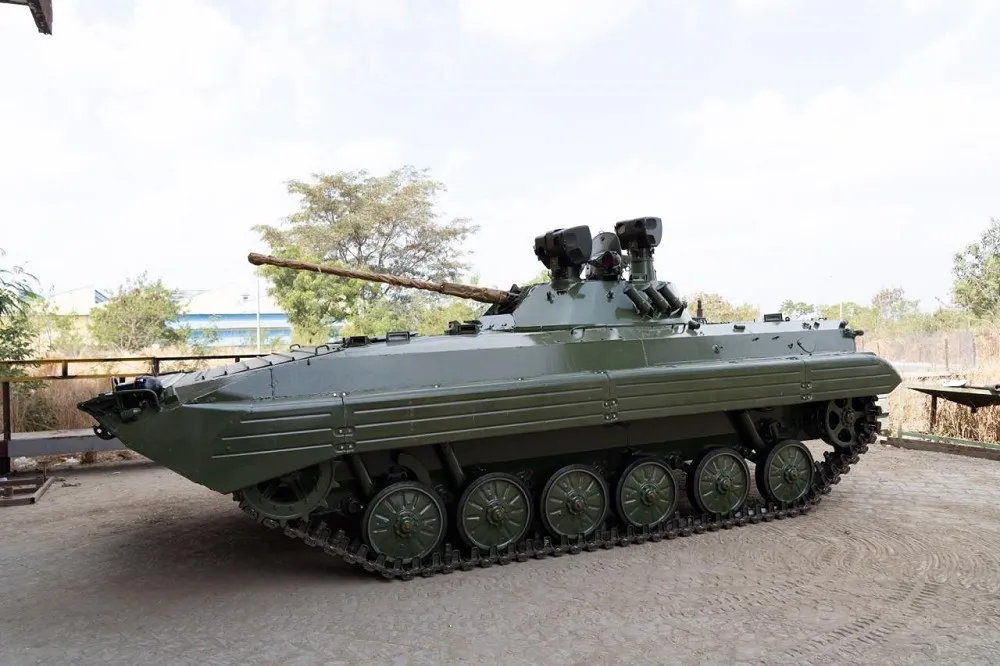【有片】 印度國防部與AVNL公司簽約　升級693輛BMP-2步兵戰車至BMP-2M標準