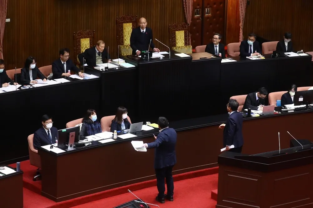質詢權被沒收！民進黨團還原經過　轟韓國瑜不聽祕書長周萬來建議