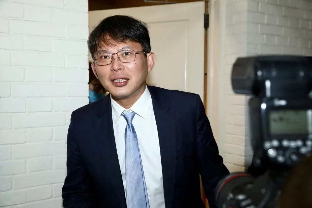 女記者檢方辦公室打卡、im.B案內情曝光　黃國昌槓蔡清祥：哪門子偵查不公開？