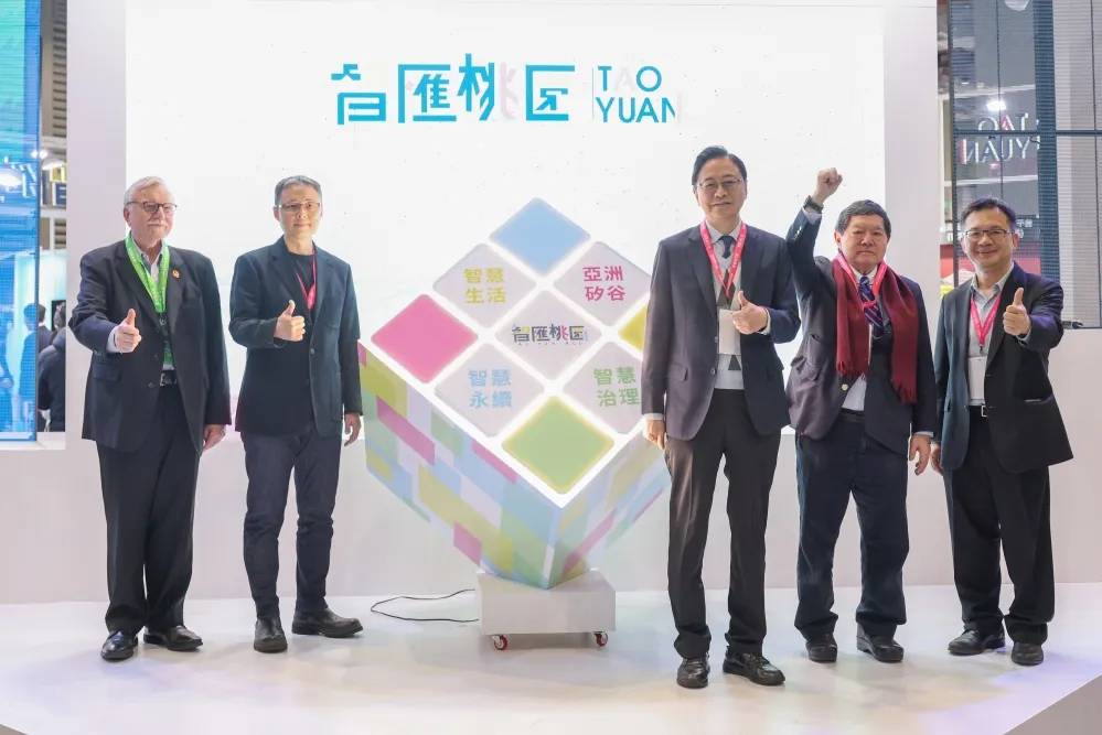 【真科技人脈】徐旭東逛展巧遇張善政　大方上台推銷桃園
