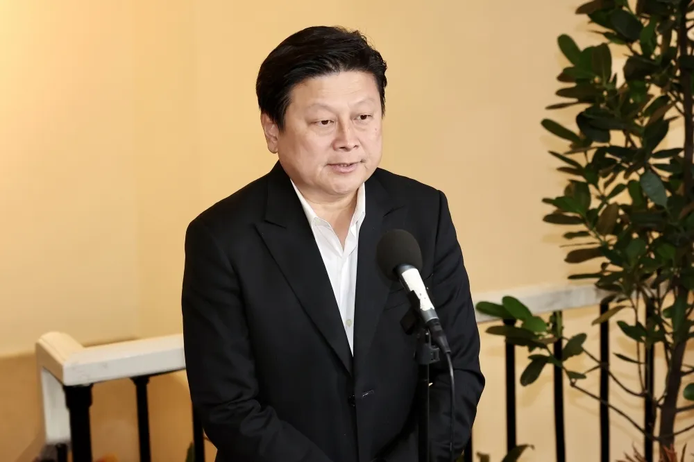 傅崐萁反駁經濟部　稱麵包店每月用電5千度「到底哪家低於700度」