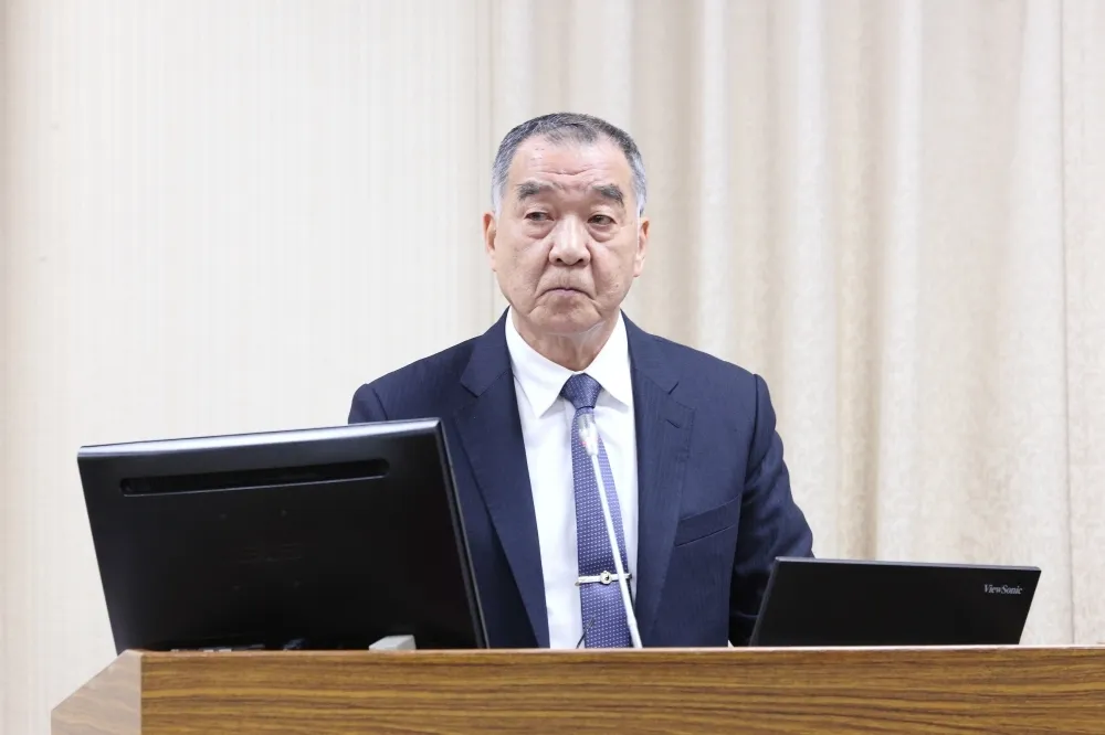 兒涉性交易「8段偷拍影片瘋傳」遭調查　邱國正口頭請辭獲慰留