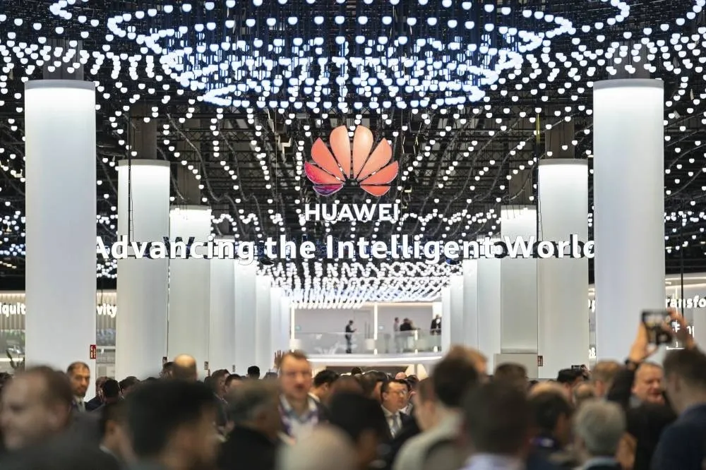 高端手機打敗蘋果iPhone　華為2023年淨利翻倍