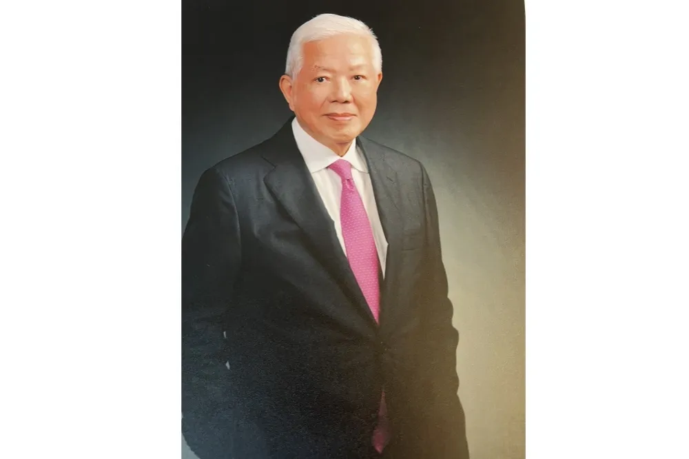 創辦元太科技　何壽川立下育才典範