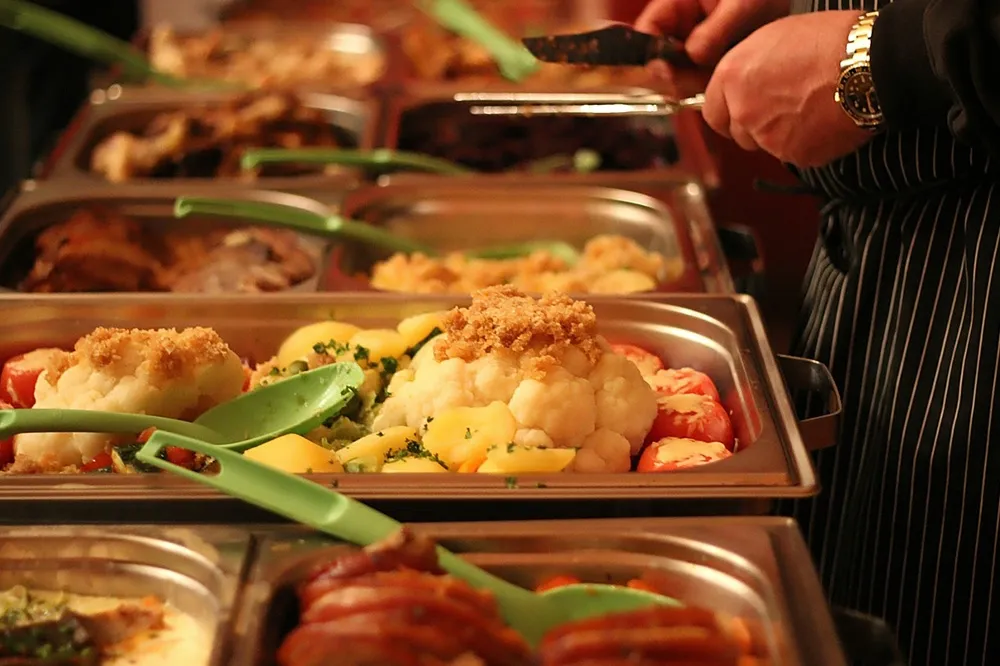 又有食物中毒？　傳一家3口吃完台北漢來「島語」上吐下瀉送急診