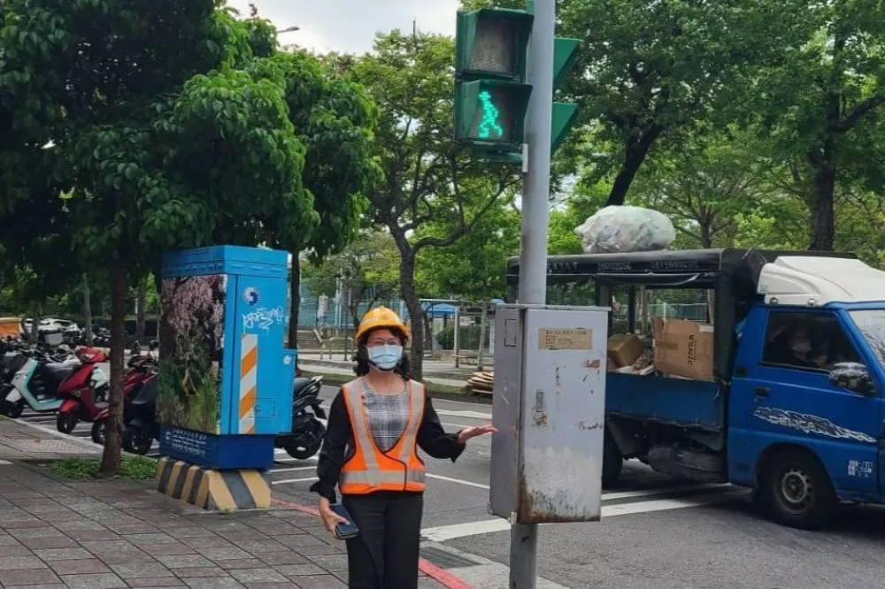 北市士林士東路紅綠燈不亮　台電：供電正常非線路故障