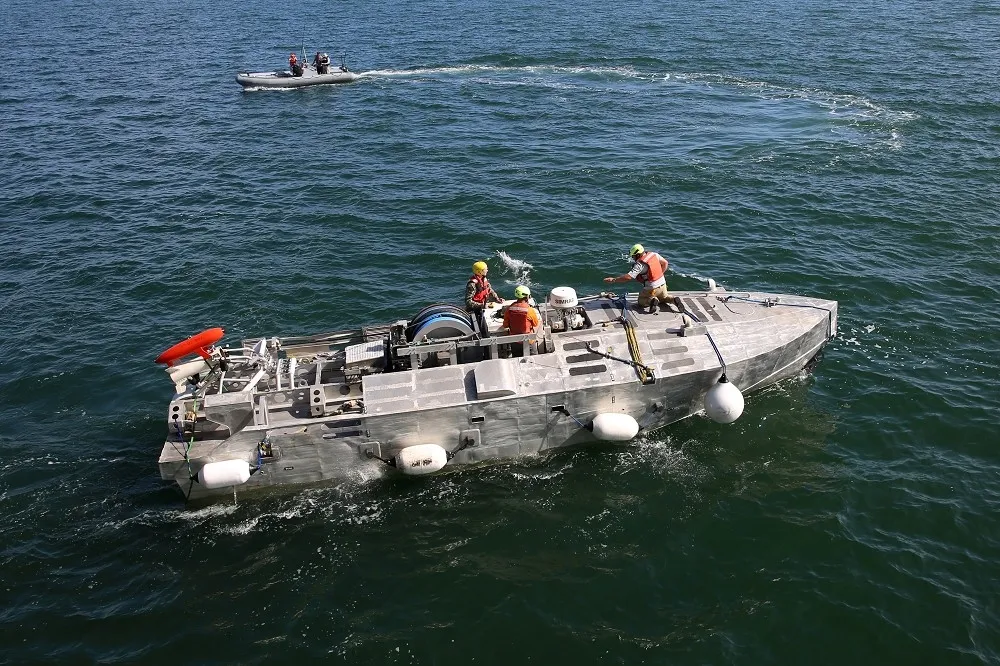 美前國務卿龐佩奧呼籲為「抗中保台」　美軍應加強建設無人機艦部隊
